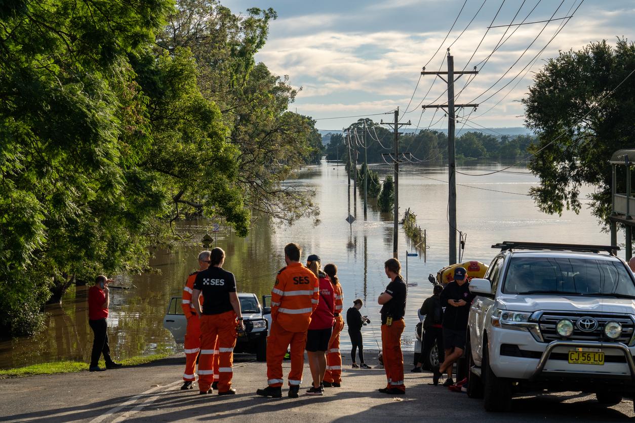 Emergency services near flooded area